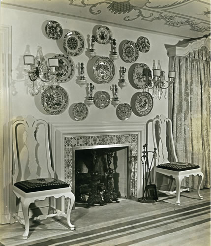 Dining Room: 18th century Delft fireplace tiles from Brunswick, Maine